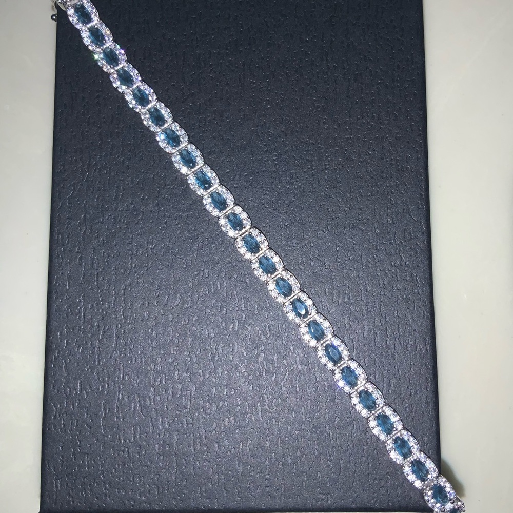 6.3ct Blue London Topaz Bracelet - Picture 7 of 14